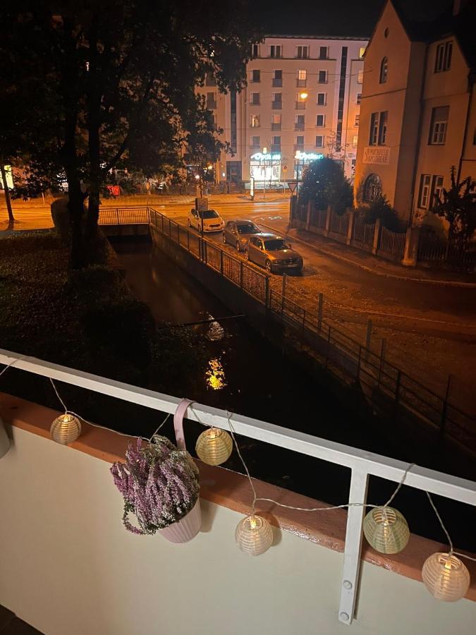 Lilis Apartment Mit Balkon Augsburg Eksteriør billede